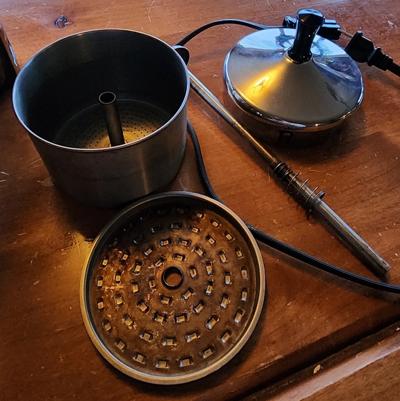 Presto stainless steel 12 cup percolator - Picture 2 of 12